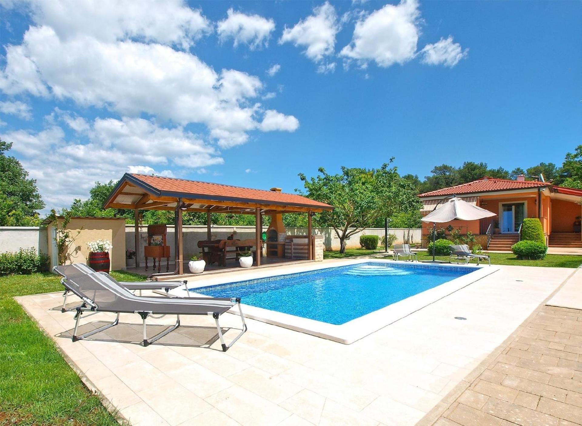 Mit Privatpool Fuer 6 Personen Ca 70 Qm In Pula, Istrien Istrische Riviera *